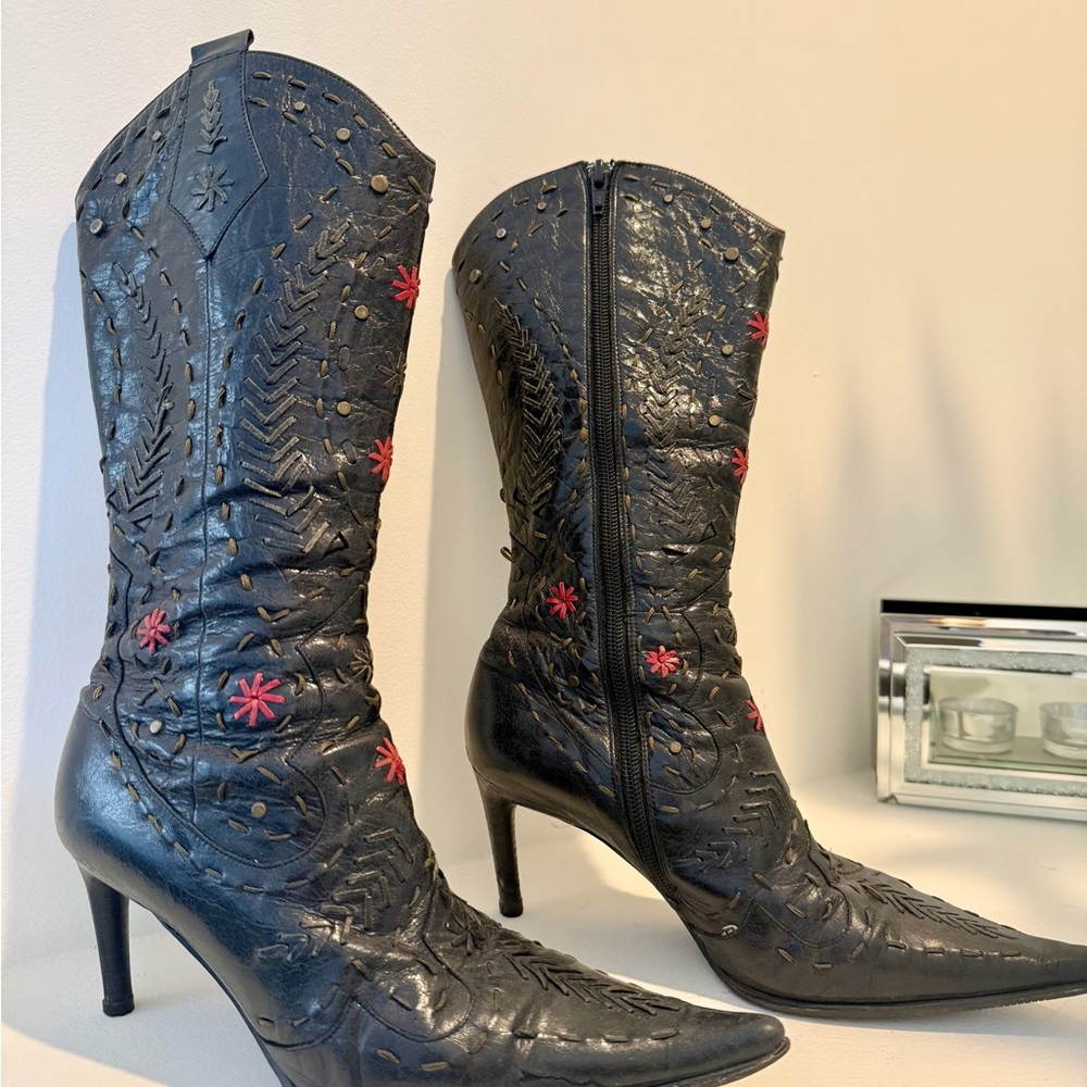 Custom Handmade 100% Leather Black and Red Embroidered Boots